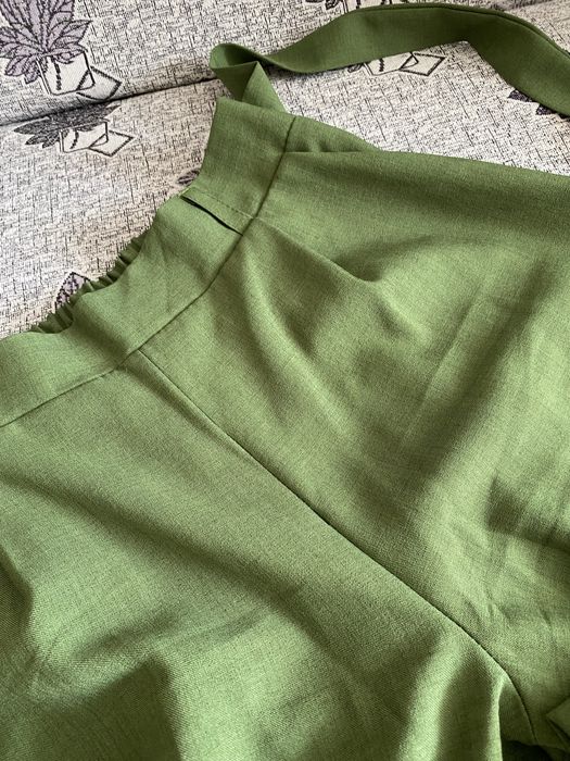 Костюм брючный строгой