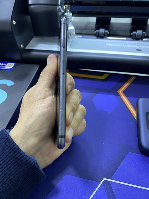 iPhone 8 ideal radnoy