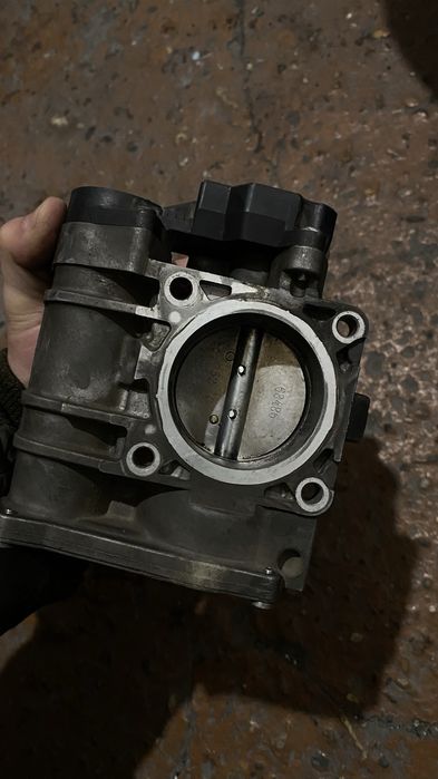 Дроссельная заслонка е-газ 2114