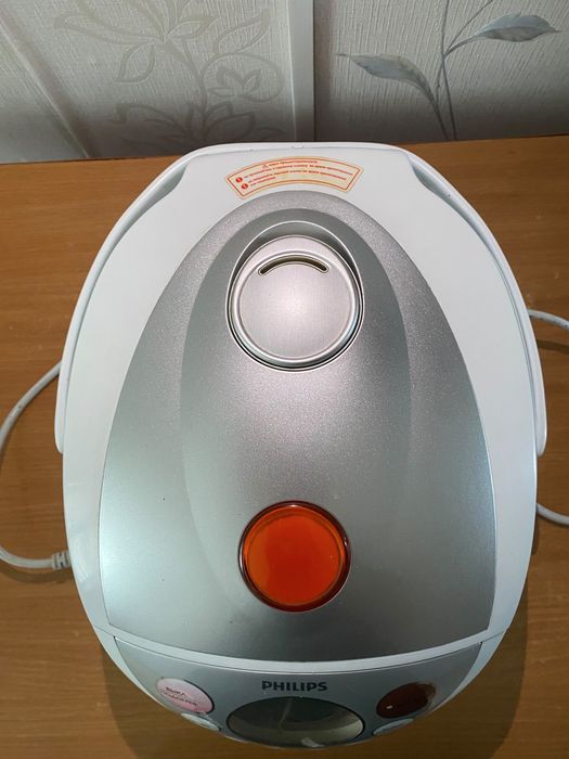 Мультиварка Philips HD3033 в хорошем состоянии