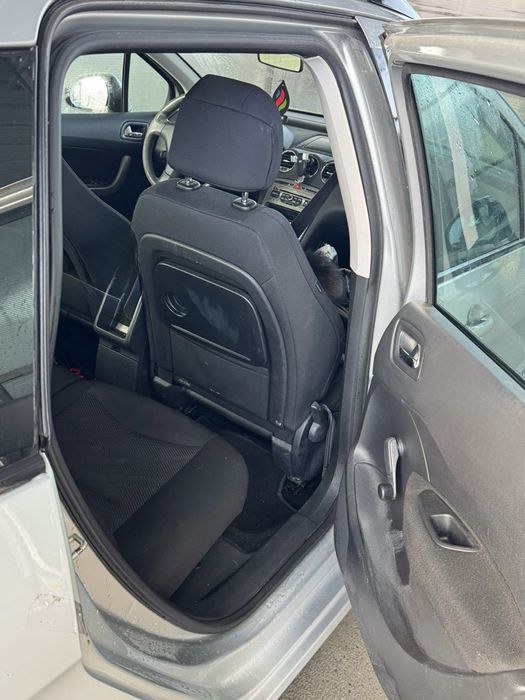 PEUGEOT 308 2011 — imagine 5