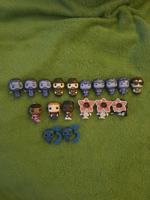 Kinder joy Stranger things