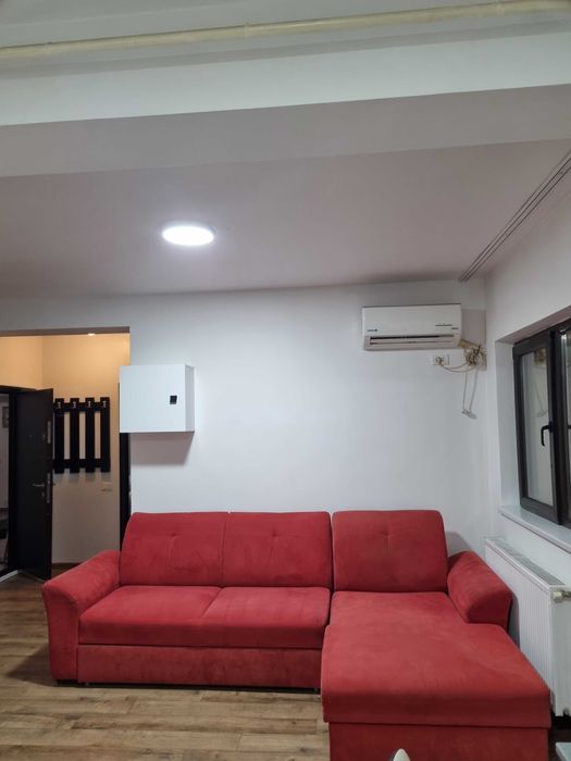 Inchiriere apartament 2 camere vis-a-vis de Complex "La Strada"