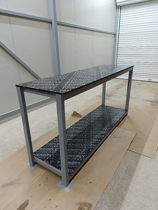 Изработвам работни маси, тезгяси и други