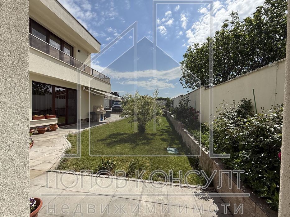 Продава се Къща в с. Белащица, Област Пловдив - 196 кв.м за 2220 €/кв.м - Снимка #2