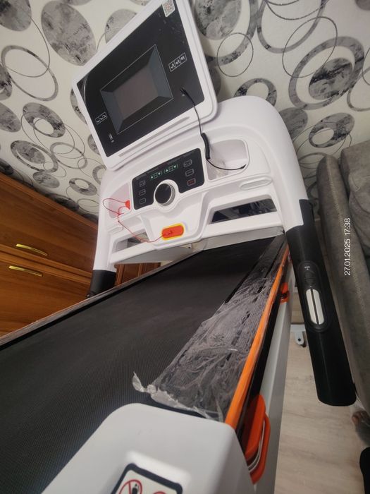 Срочно продам беговую дорожку