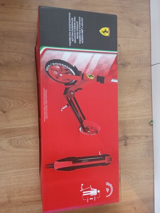 Тротинетка Ferrari