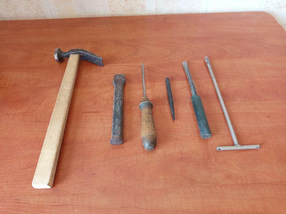 Молоток сапожный