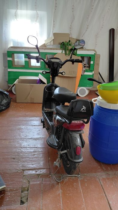 Электронный мопед