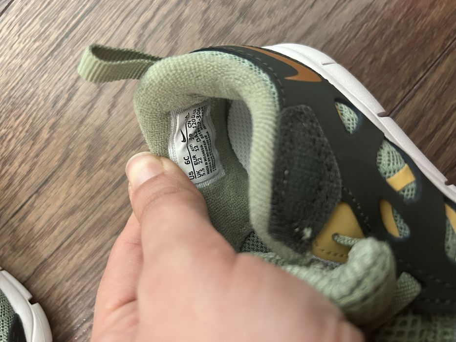 Маратонки Nike, сандали Reebok