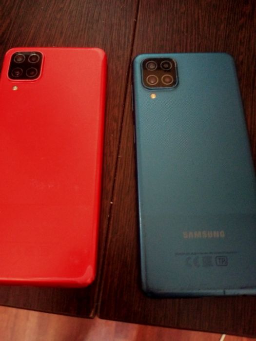 Продам samsung galaxy a12 два штуки за 30