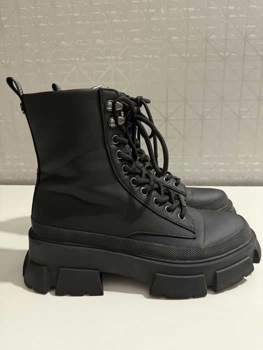 Bocanci/ghete Steve Madden - mărimea 38