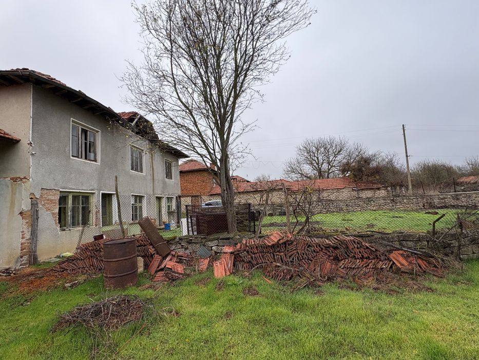 Продава се Къща в с. Малки Вършец, Област Габрово - 34 кв.м за 180 €/кв.м - Снимка #13