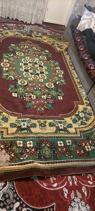 Gilam sotiladi sotiladi