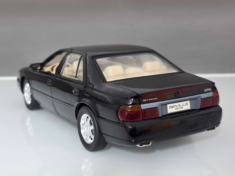 Macheta Auto 1/18 Anson Cadillac Seville STS 1998