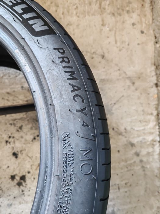 2 anvelope 255 40 18