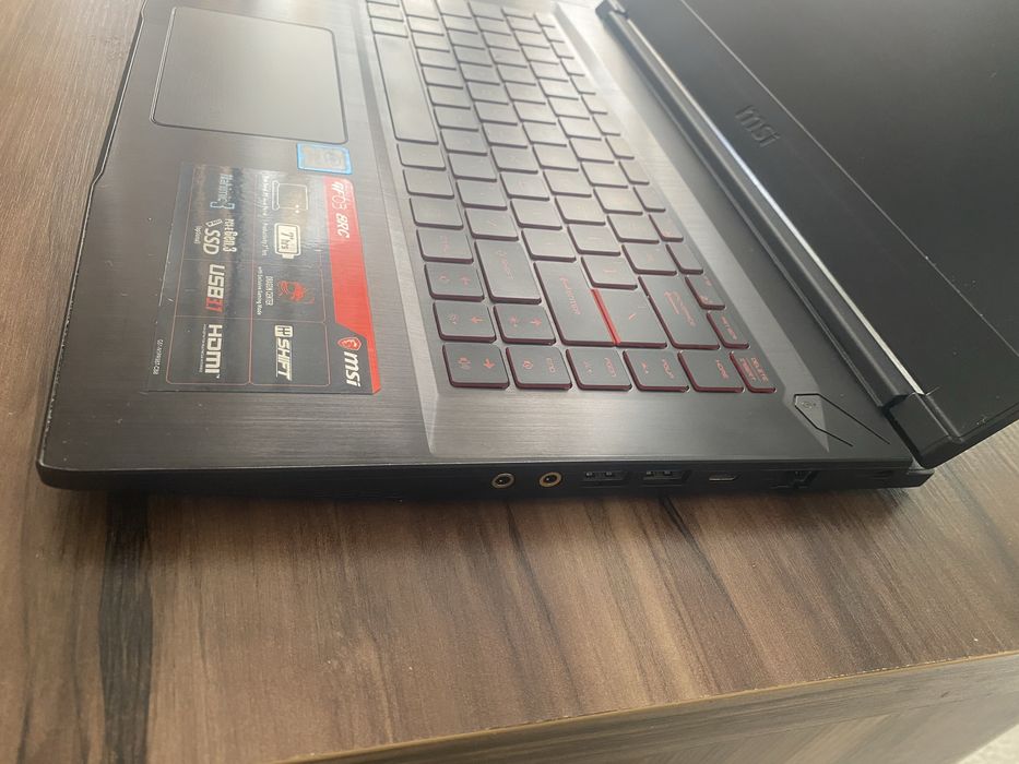 Laptop Gaming MSI GF63 8RC