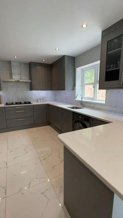 Столешницы из искусственный камень 
мебель на заказ бель
Кухонная мебе