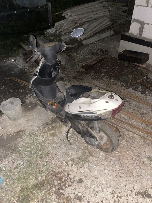 Продам скутер запчасти