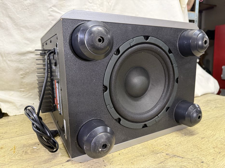 JBL Sub 140 8” Активен Subwoofer