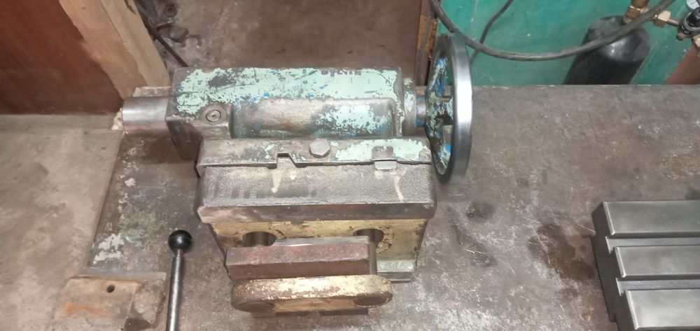 Задняя бабка ит 1 м