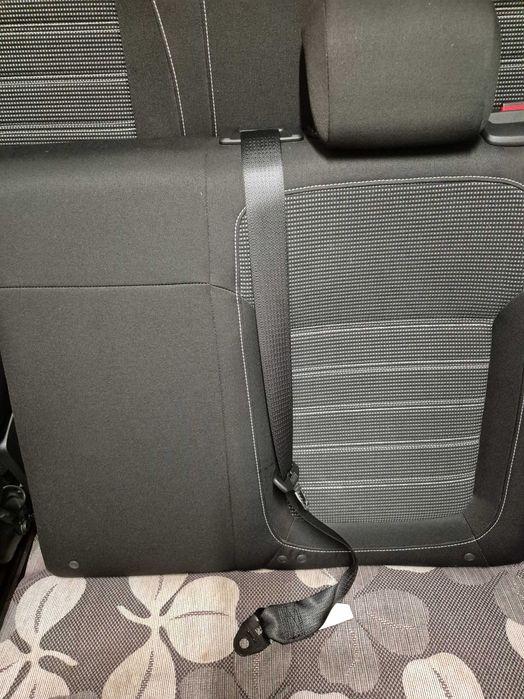 Салон-седалки Инсигния