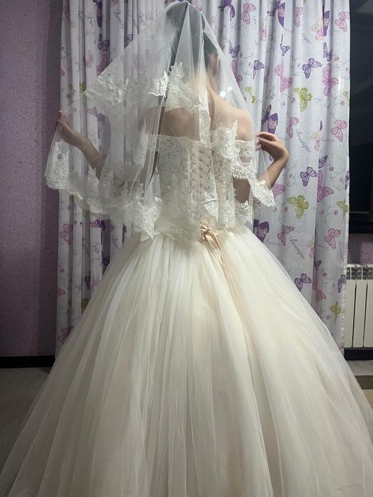 Свадебное платье