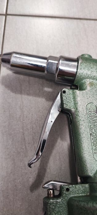 Pistol de nituri popnituri jonesway profesional integral metalic .