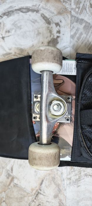 Skateboard complet Hudora pentru începători / copii