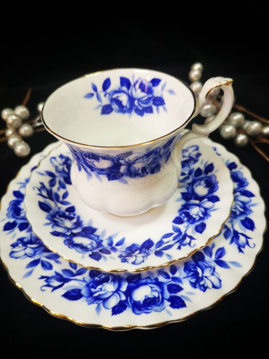 Royal albert  ARISTOCRAT , английски костен порцелан
