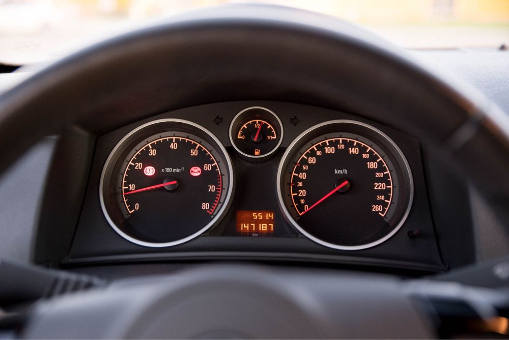 Opel Astra GTC 1.6