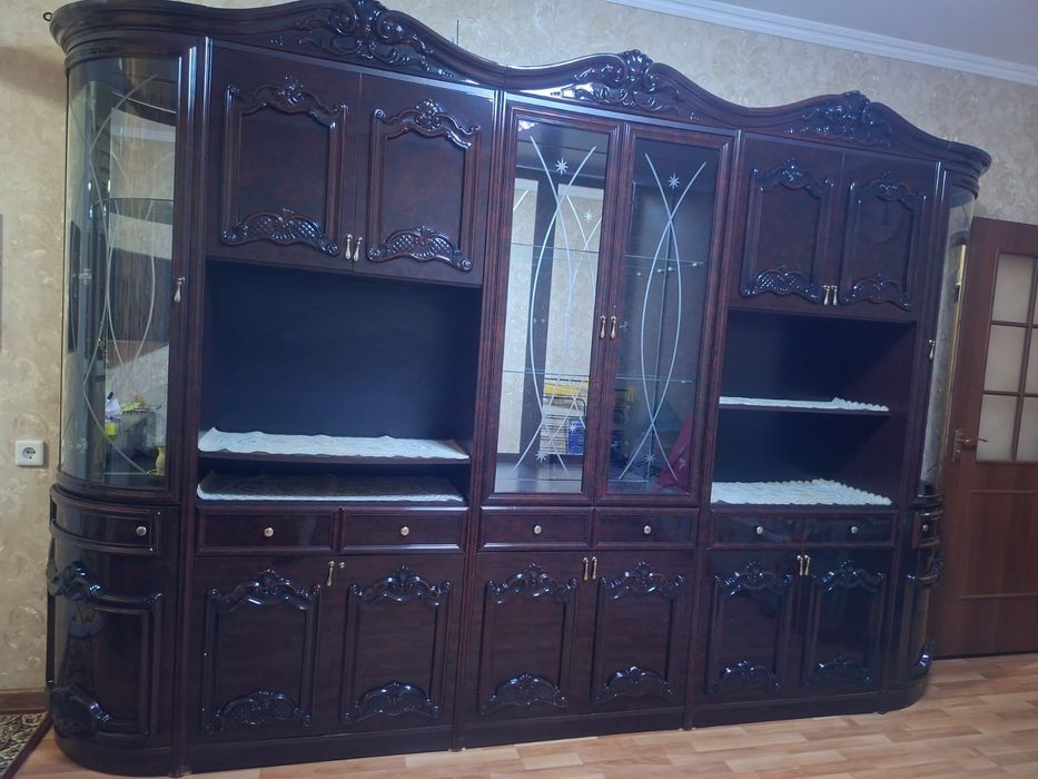 Продается уголок для гостины
