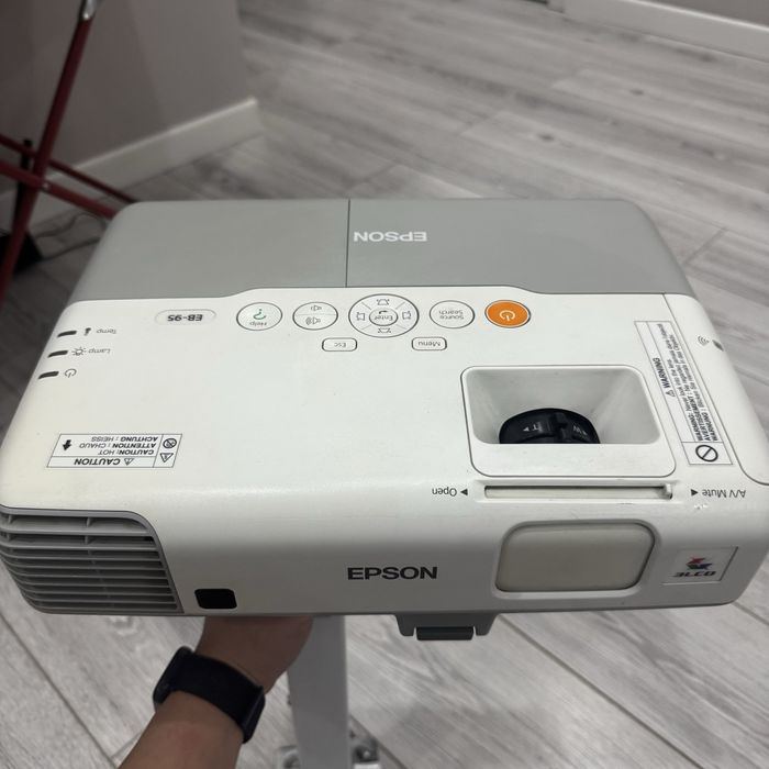 Продам проекторы