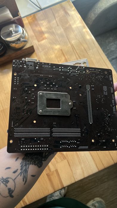 Продам материнскую плату h410