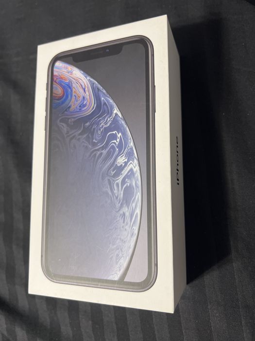 Vand iphone XR , aproape nou
