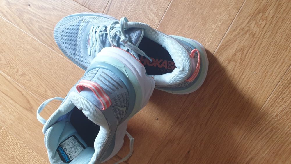 Adidasi Hoka marimea 40