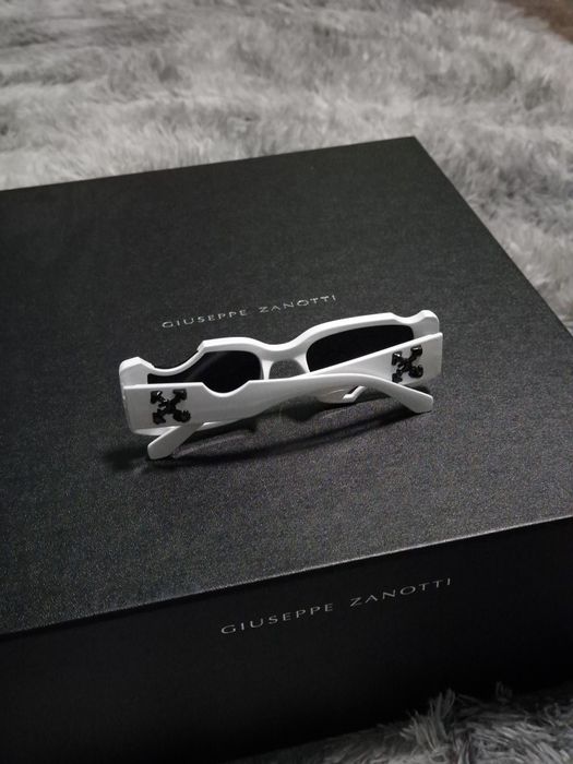 Ochelari de soare Off White Cady albi