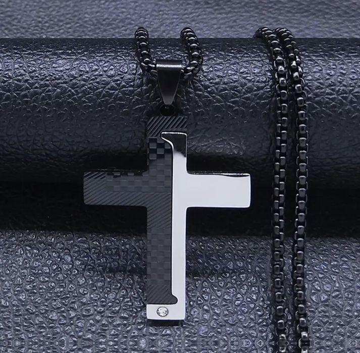 Уникално мъжко колие с кръст от стомана