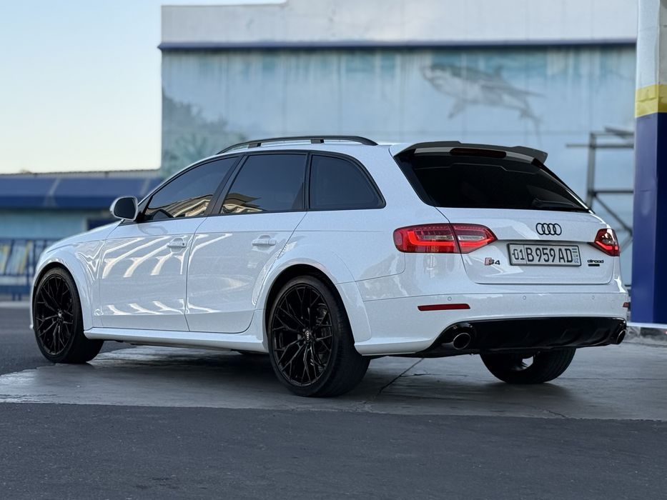 Audi A4 Allroad Quattro 2015 год