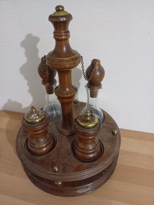 Set rustic,bucatarie-restaurant