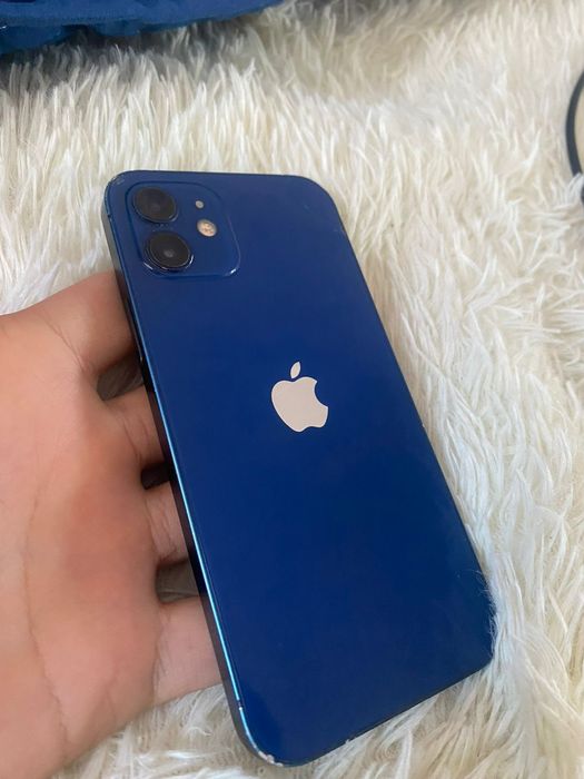 Продам айфон 12 iPhone 12