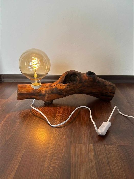 Лампи от естествен материал.