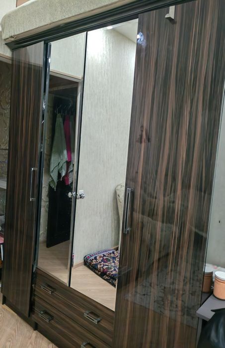 Продам шкаф б/у в хорошем состояние