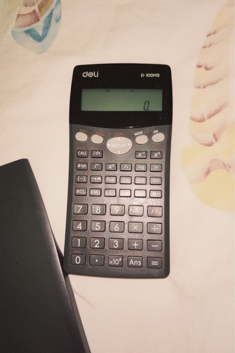 инженерный калькулятор Deli