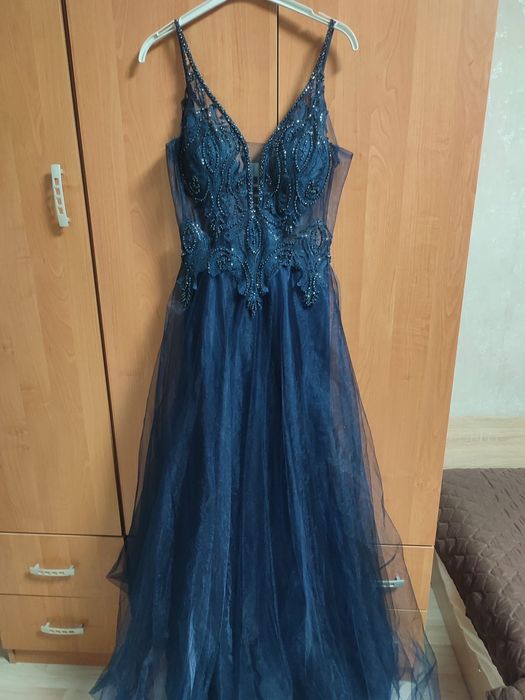 Рокля за абитуриентски бал