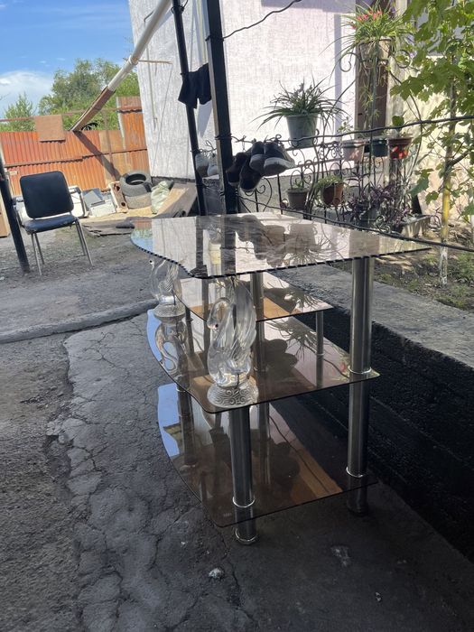 Стойка под телевизор