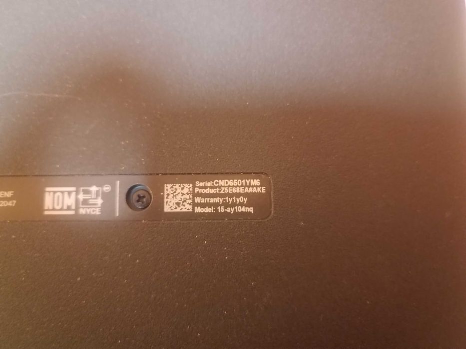 Defect, pentru componente/reparatie (fara HDD):Laptop HP 15-ay104nq