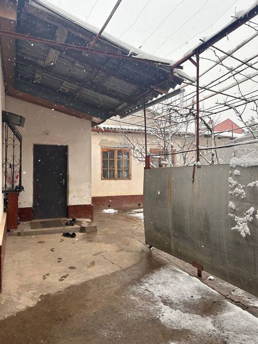 Дом на 6 соток земельном участке