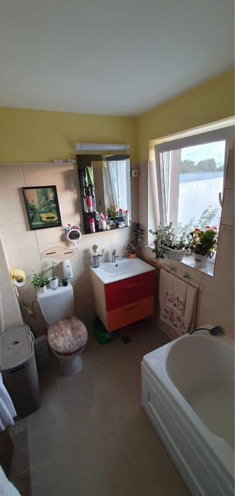 Inchiriez apartament cu 2 camere in  regim hotelier