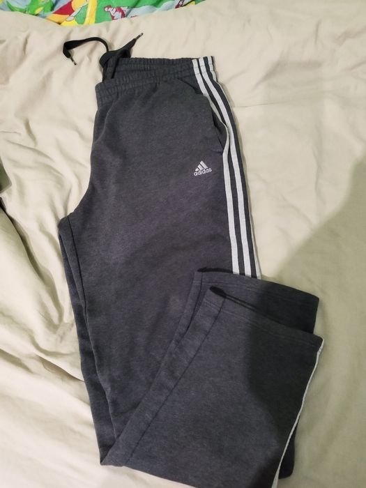 Анцунг Adidas сив хл размер.